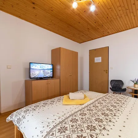 Pod Kycerou Guest house *